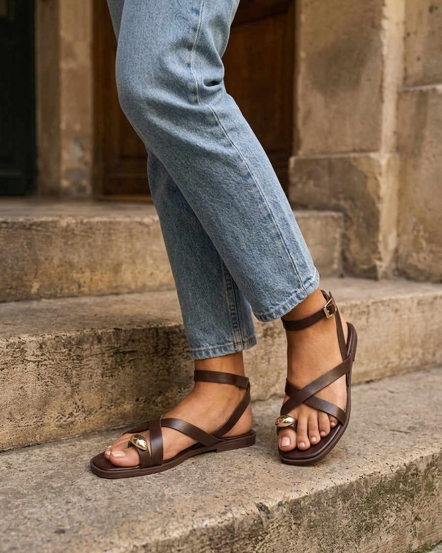 Nu-pieds à entredoigt et bijou métal - Marron