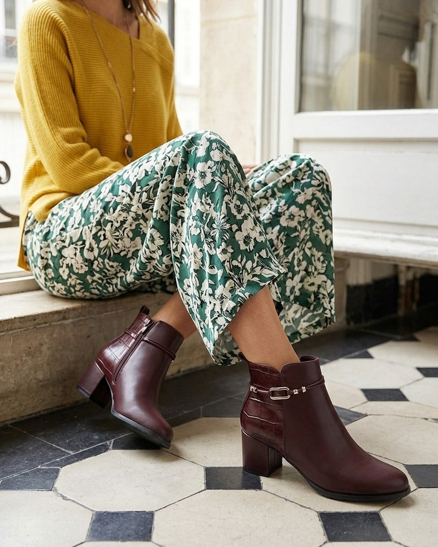 Bottines empiècement croco et bijoux métalliques - Bordeaux