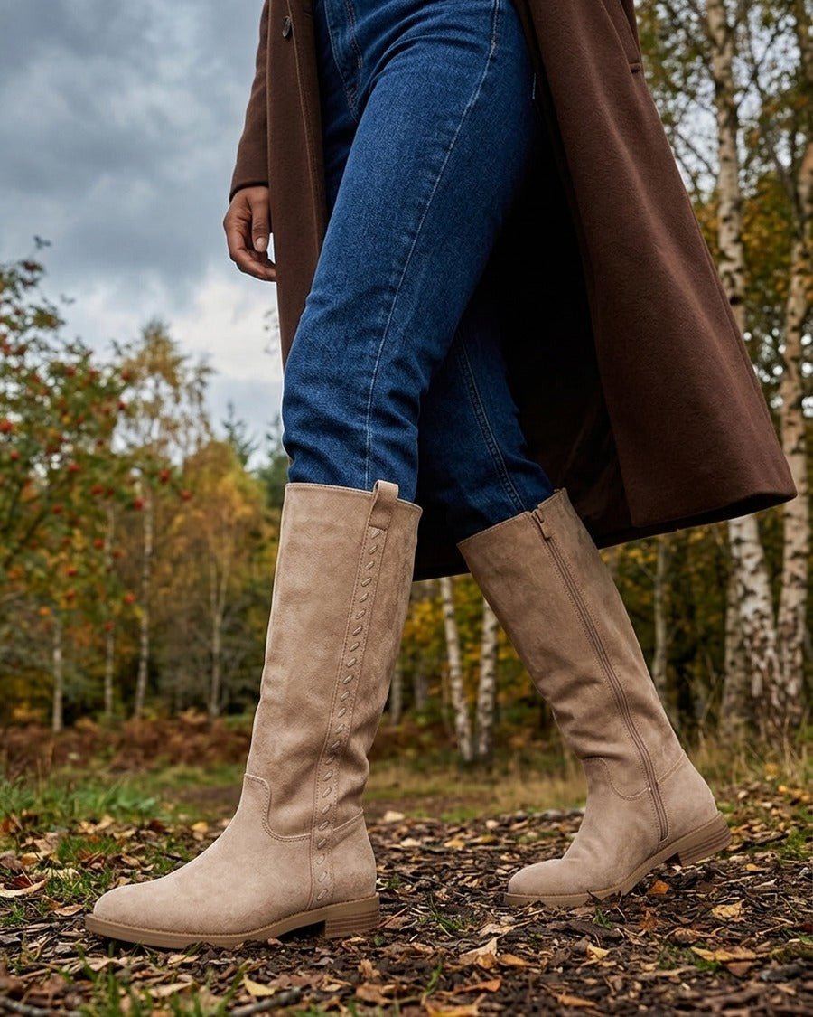 Bottes en suédine à coutures décoratives - Taupe