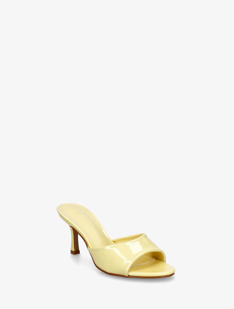 Mules vernies à talon - Jaune pâle - 2