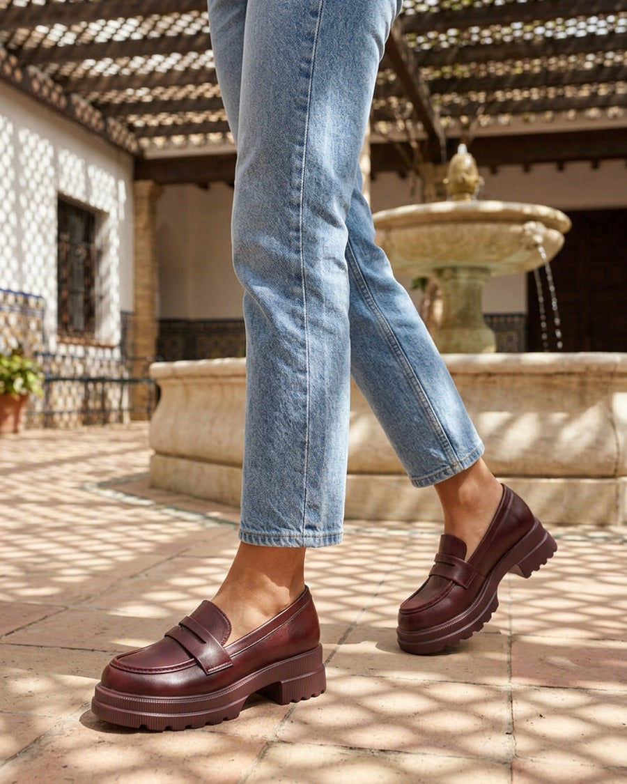 Mocassins en simili à semelle crantée - Bordeaux