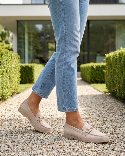 Mocassins en suédine à boucle métallique - Beige