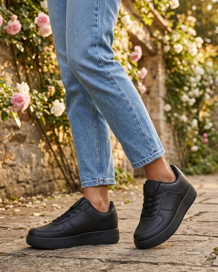 Baskets basiques en simili - Noir