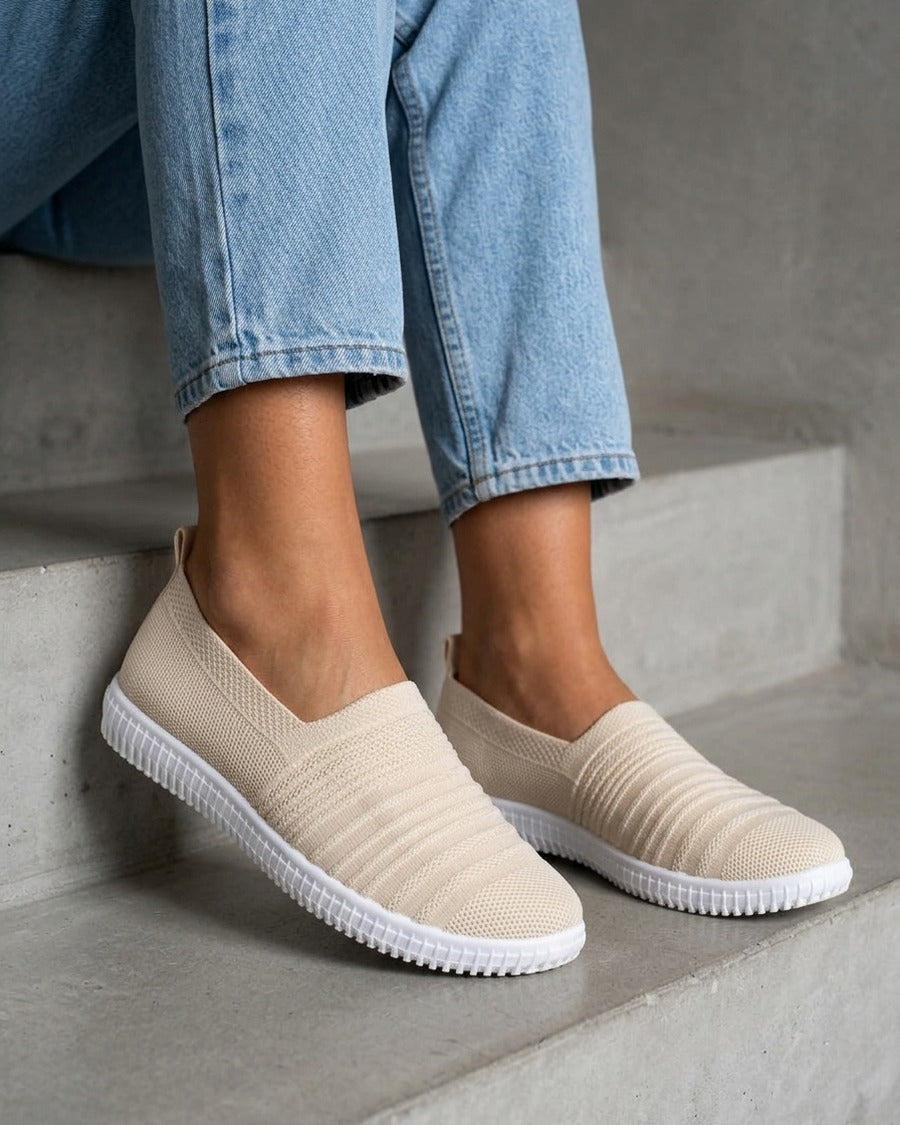 Slip-on en maille ajourée rayée - Beige