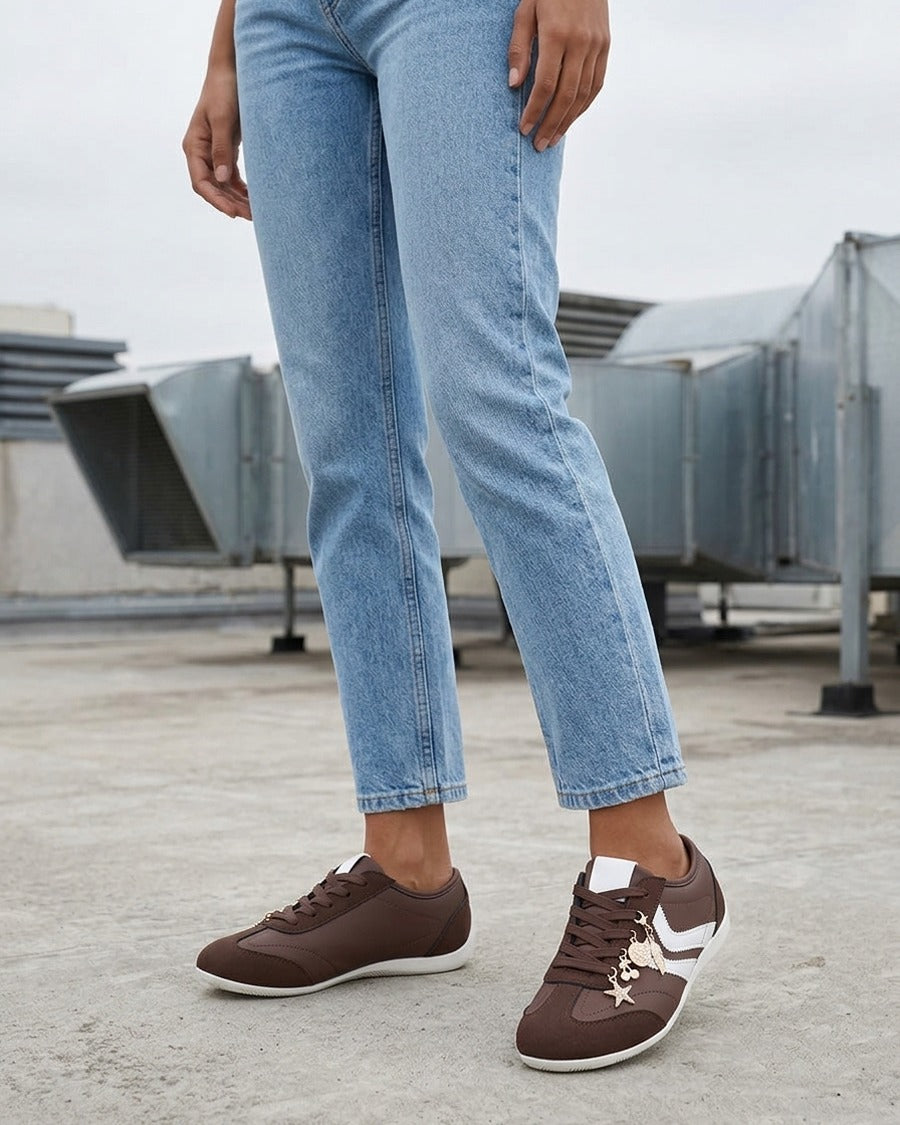 Sneakers à empiècement bijoux dépareillés - Marron