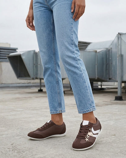 Sneakers à empiècement bijoux dépareillés - Marron