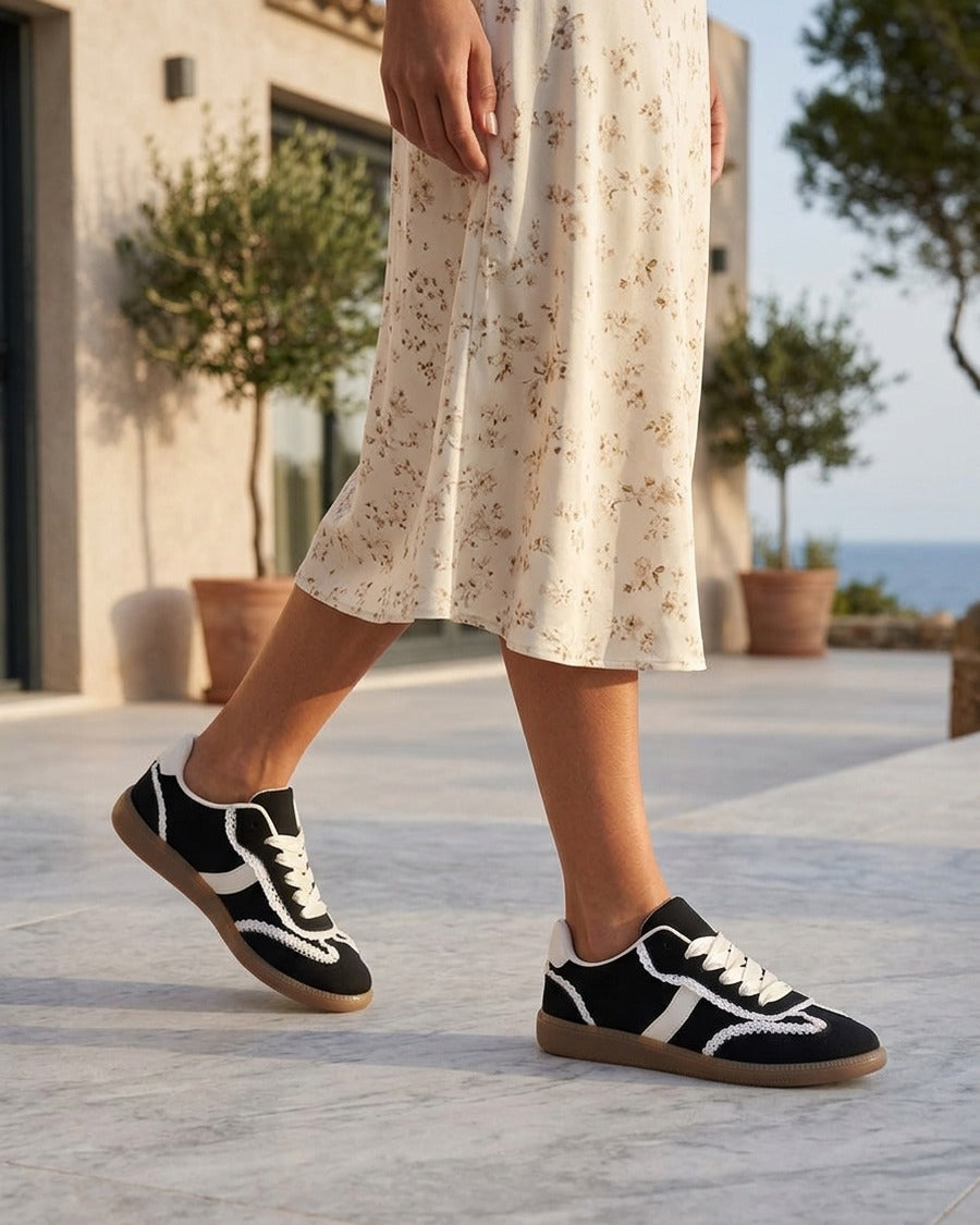 Sneakers en suédine à détail crochet - Noir
