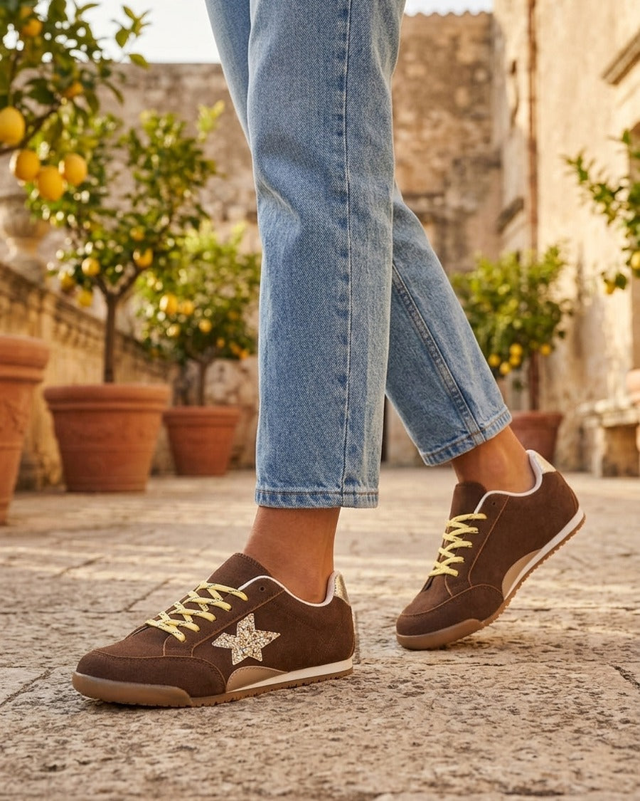 Sneakers en suédine à contrefort constrastant - Marron