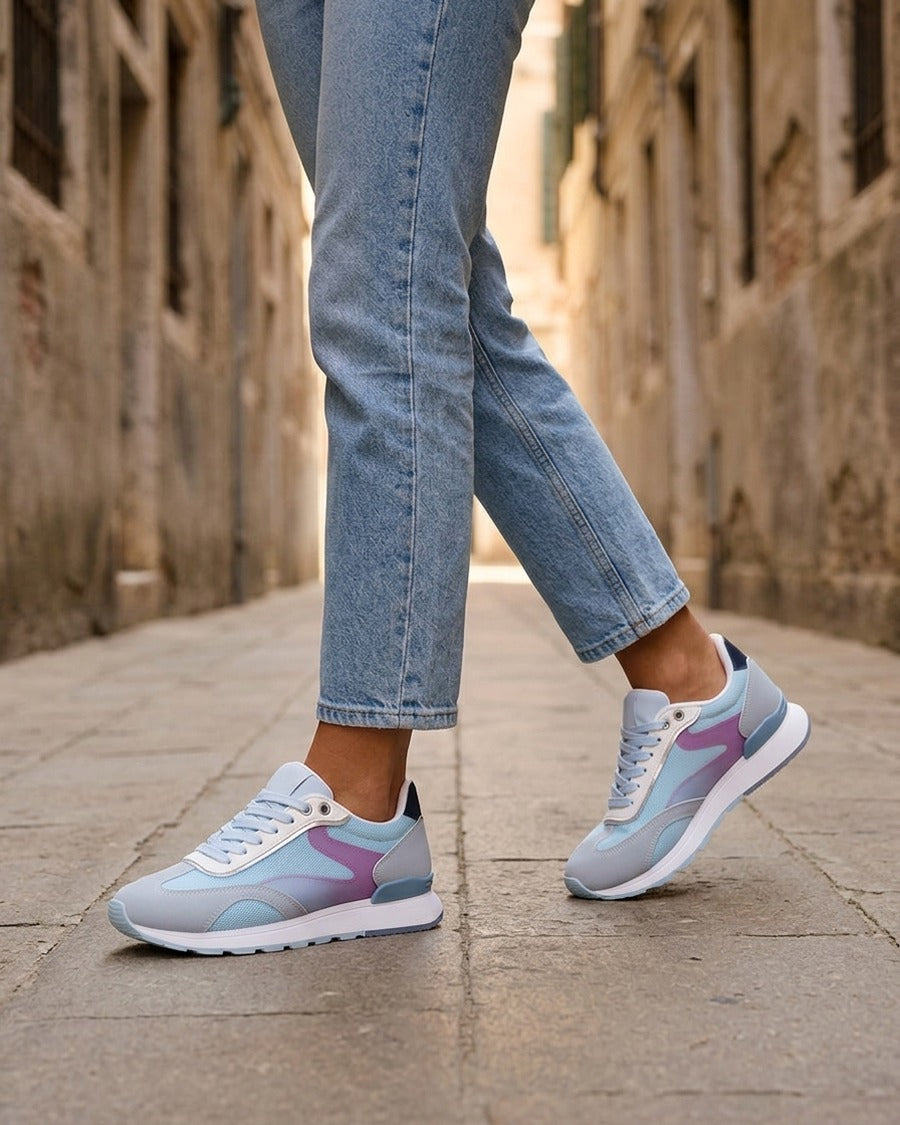 Baskets à bandes stylisées et empiècement effet nubuck - Bleu ciel