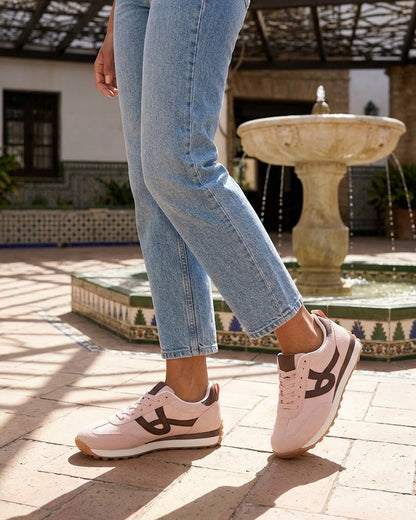 Sneakers en suédine à détails contrastants - Rose