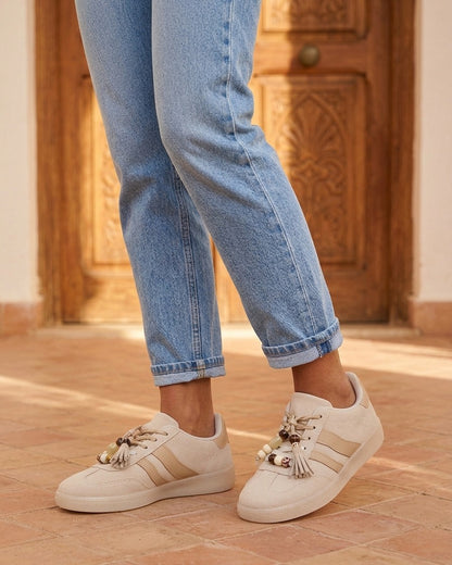 Baskets en suédine à perles - Beige