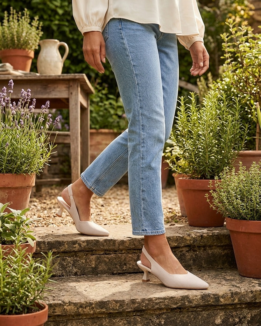 Escarpins en tissu à talon ouvert - Beige