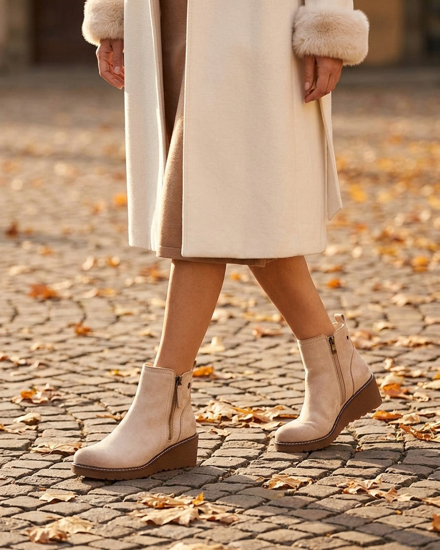 Bottines en suédine à talon semi-compensé et zip - Beige
