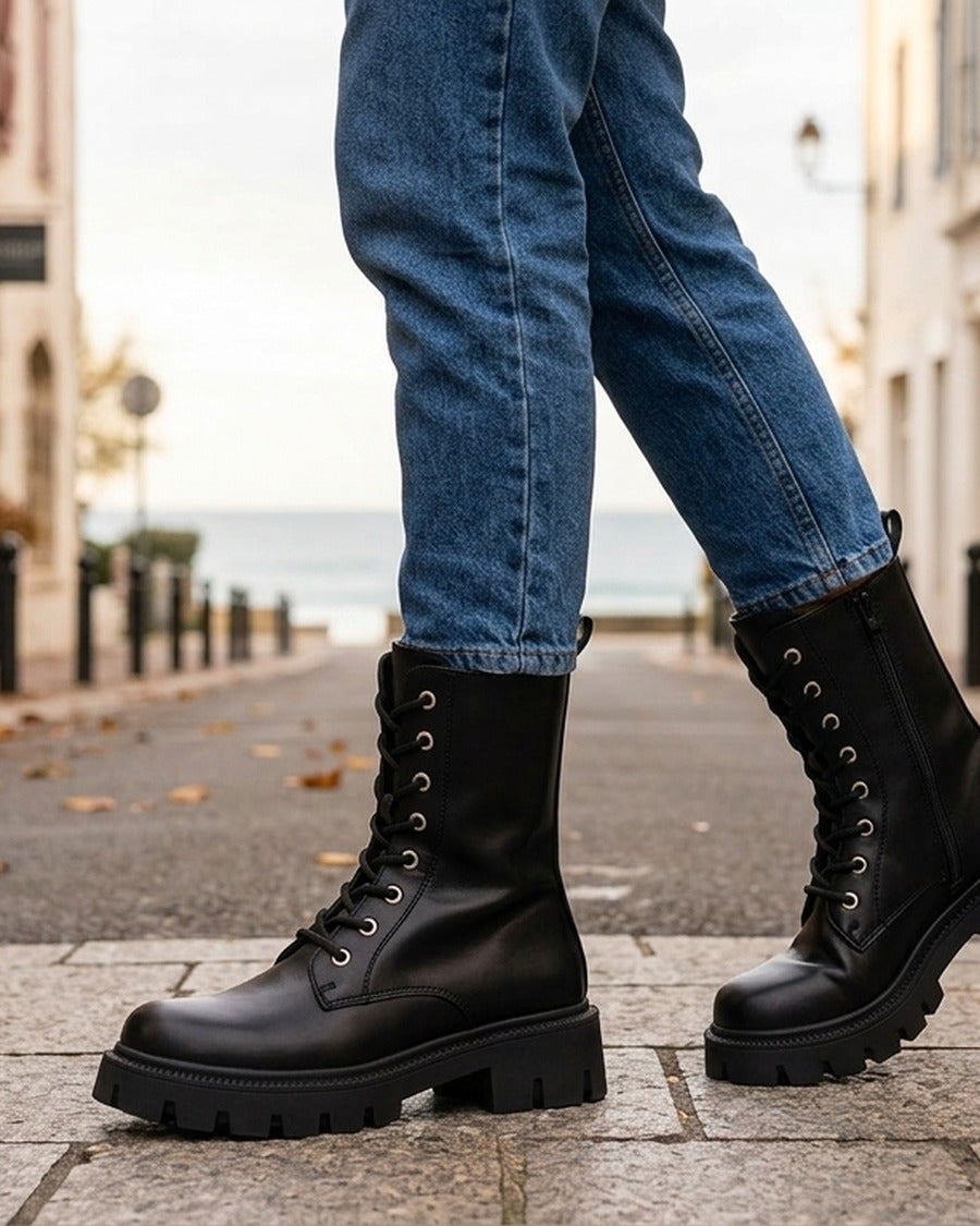 Bottines montantes à lacets - Noir