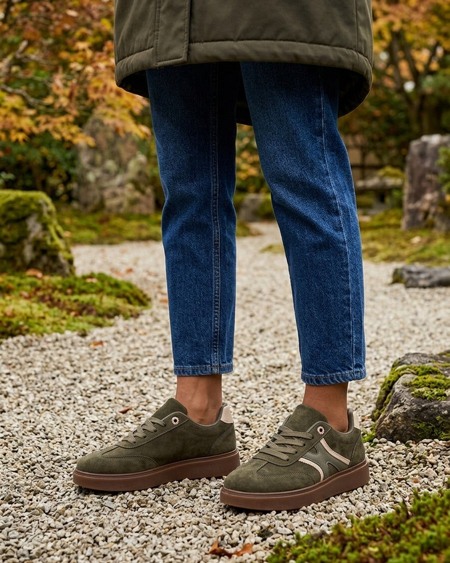 Baskets effet nubuck à oeillets strassés - Kaki