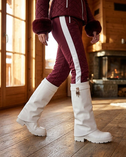 Bottes en simili à revers et bijou cadenas - Blanc