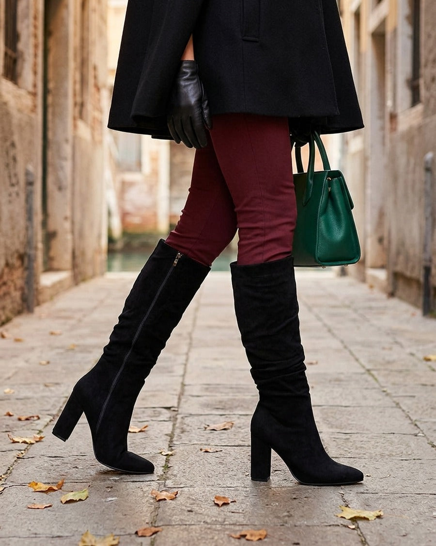 Bottes froncées en suédine à bouts pointus - Noir
