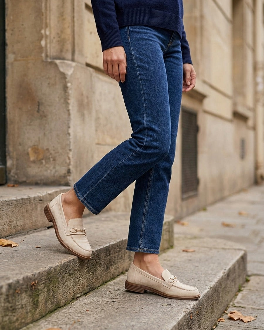 Mocassins en suédine à bijou fantaisie en métal - Beige