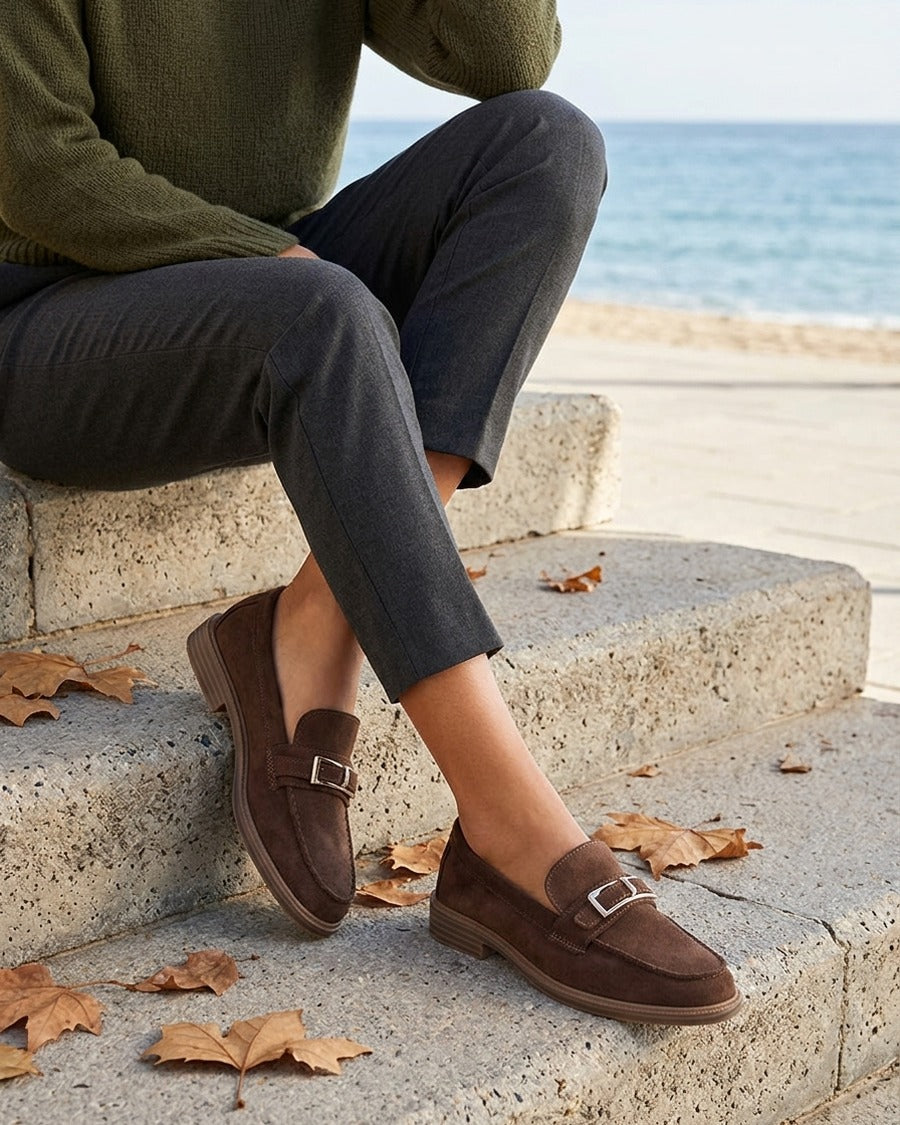 Mocassins en suédine à boucle métallique - Marron