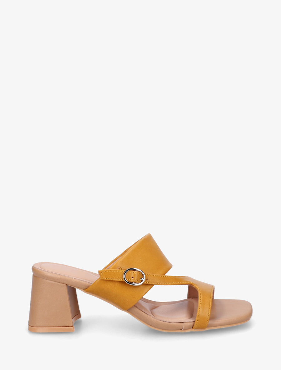 Sandales unies à bride asymétrique - Beige - 1