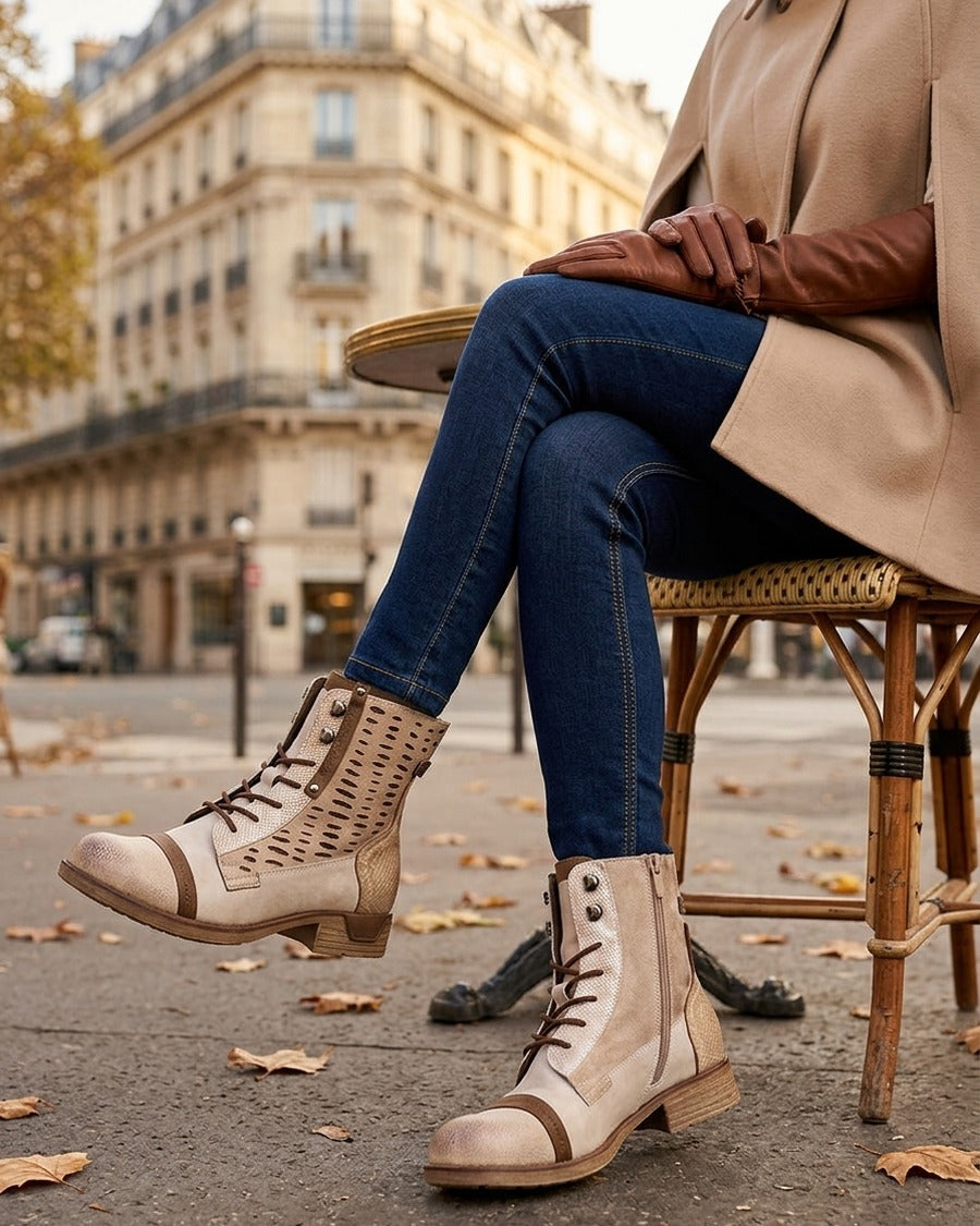 Bottines lacées à perforations irisées et python - Beige