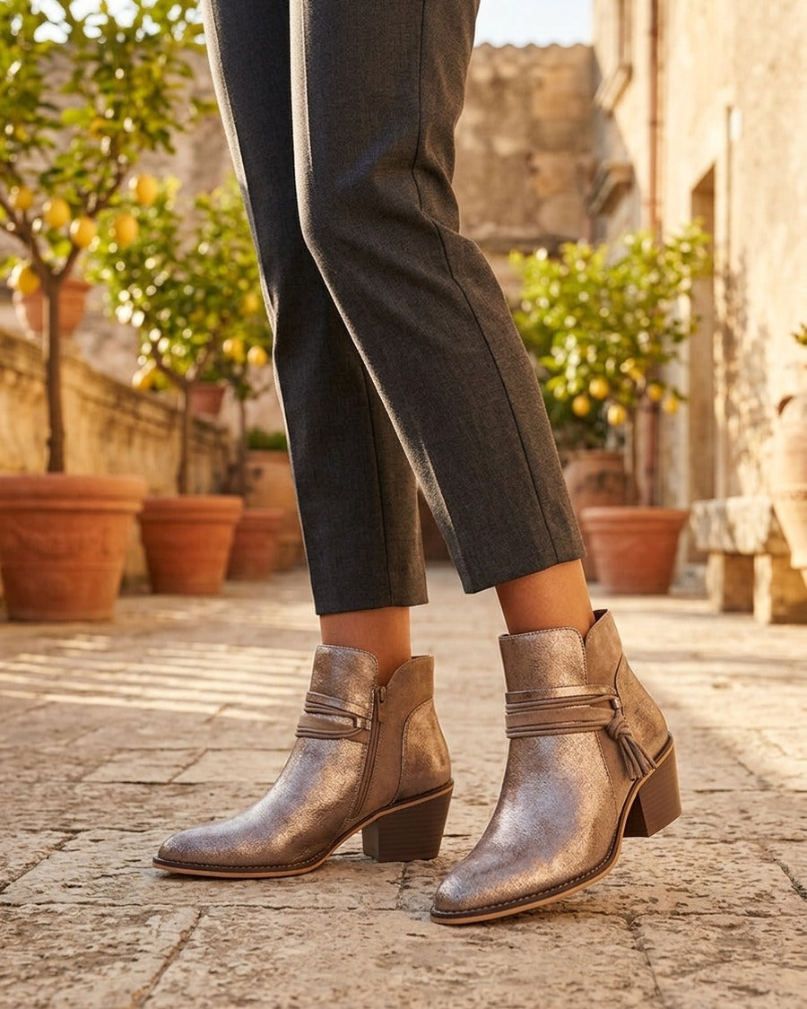 Bottines irisées à liens décoratifs - Taupe clair