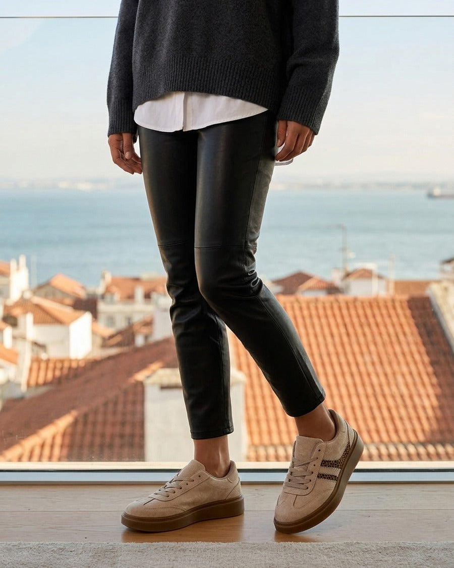 Sneakers en suédine à bandes contrastantes - Taupe
