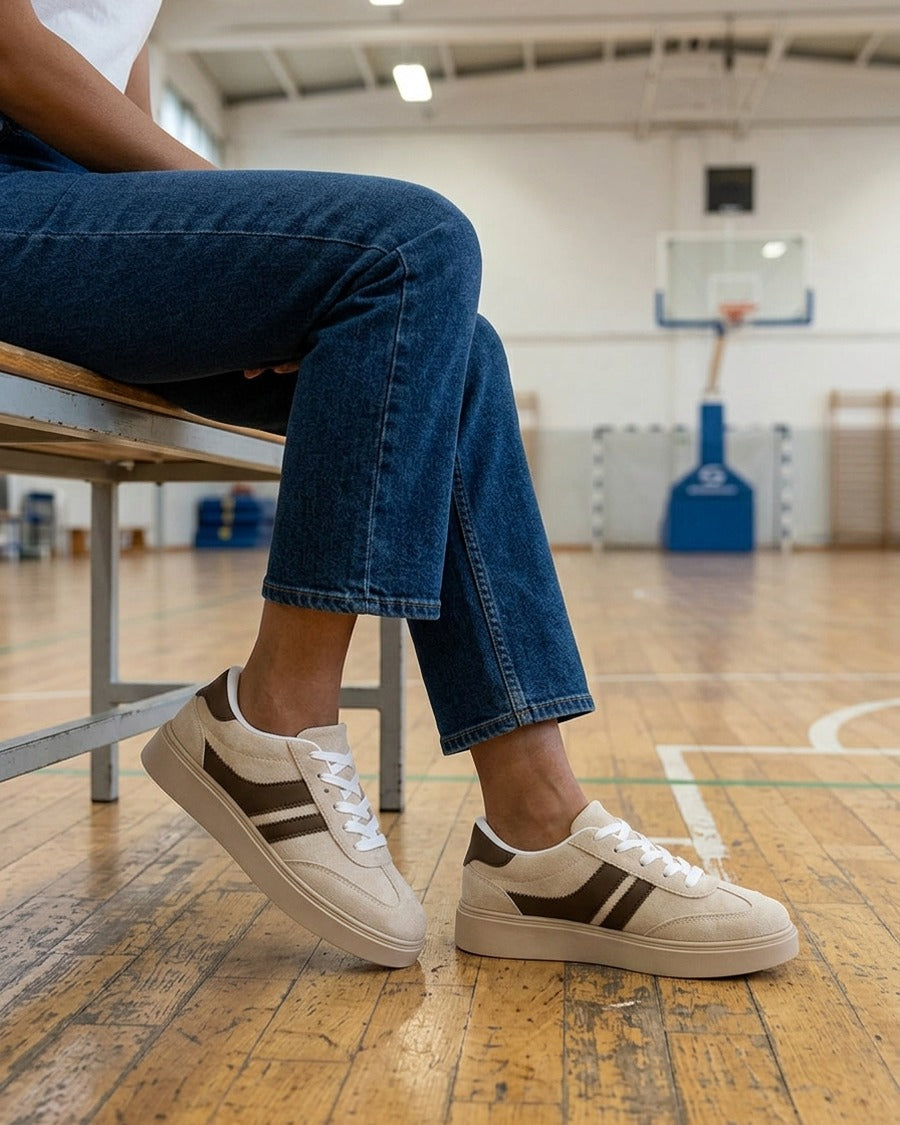 Baskets effet nubuck à empiècement contrastant - Beige