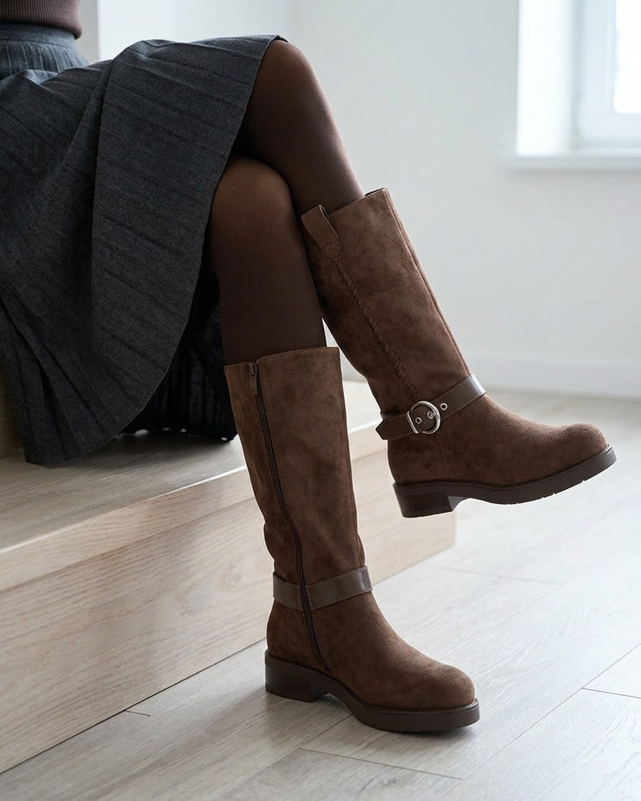 Bottes en suédine sanglées - Marron