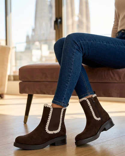 Bottines suédine élastiquées à broderies - Chocolat