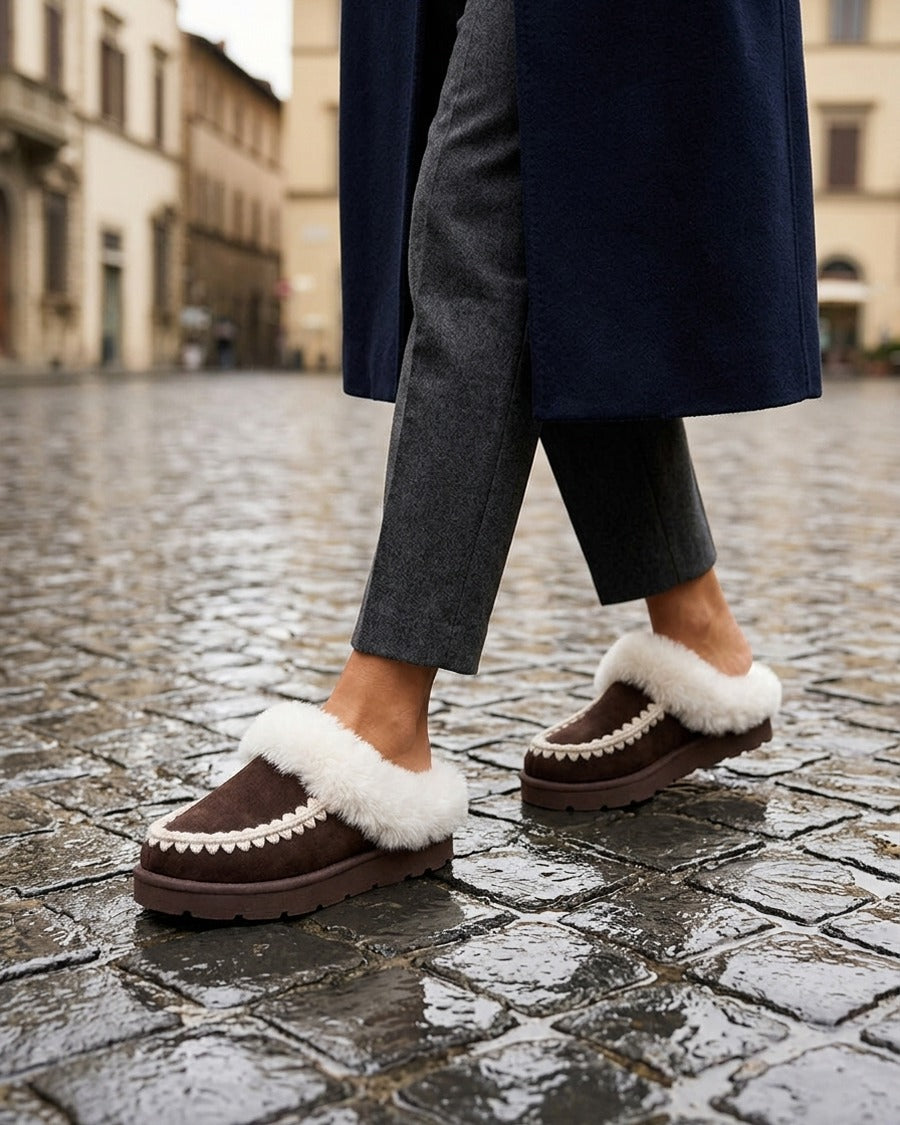 Mules fourrées en suédine à broderies - Marron