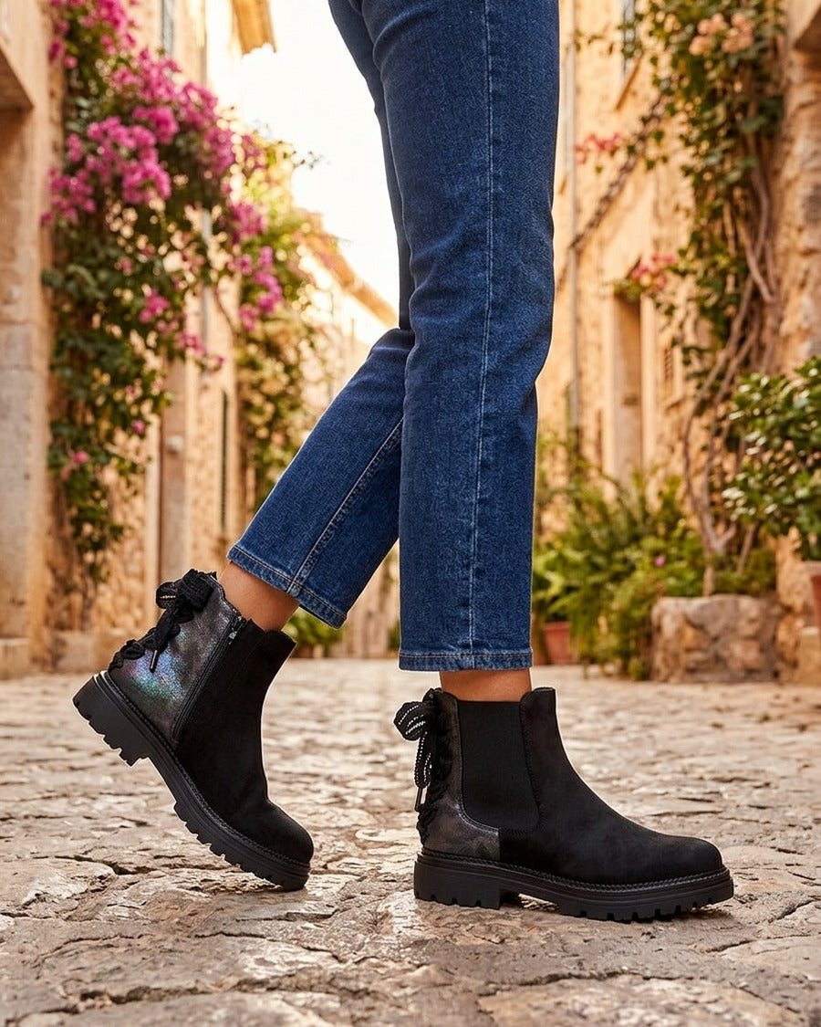 Bottines à contrefort irisé et detail lacet en crochet - Noir
