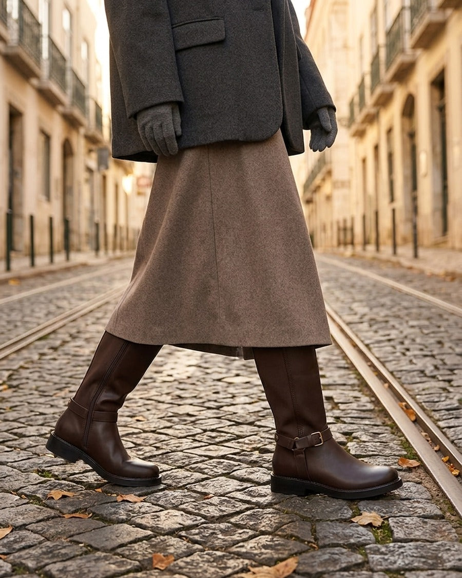 Bottes à mollet élastiqué détail avec sangle et harnet décoratifs - Chocolat