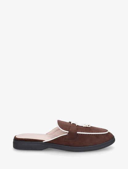 Mules plates à bouts fermés et bijoux - Marron - 1