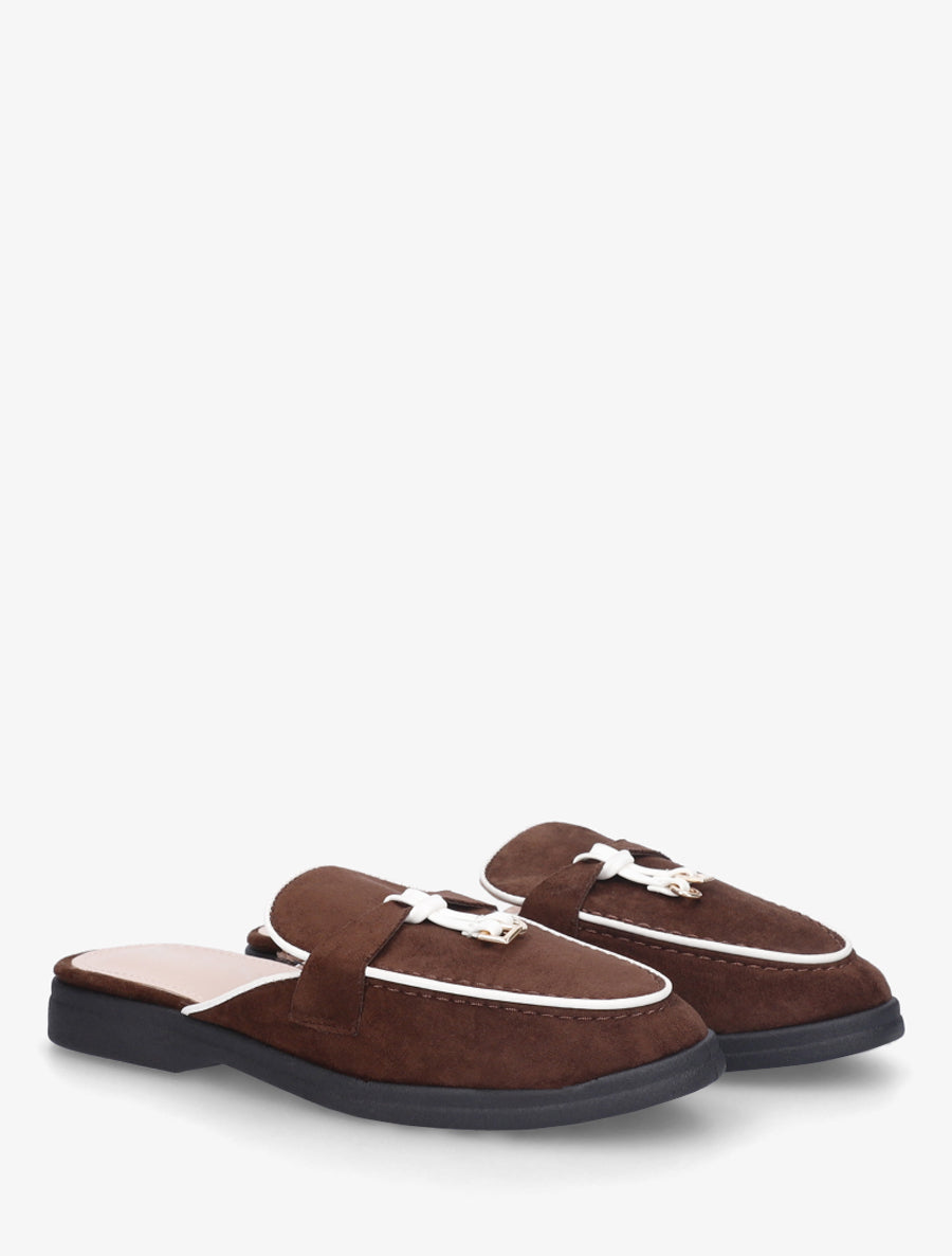 Mules plates à bouts fermés et bijoux - Marron - 4