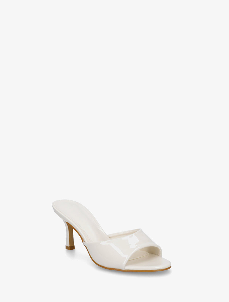 Mules vernies à talon - Beige - 2