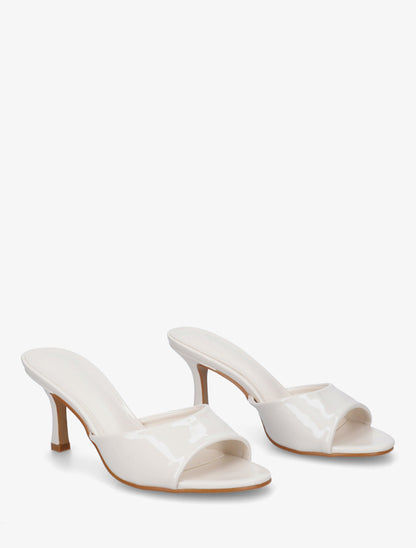 Mules vernies à talon - Beige - 4