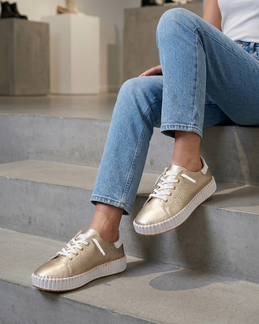 Sneakers souples à motifs ajourés - Or