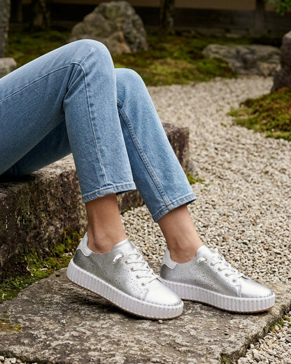 Sneakers souples à motifs ajourés - Argent