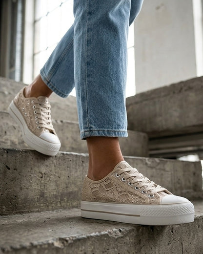 Baskets en dentelle pailletée - Beige