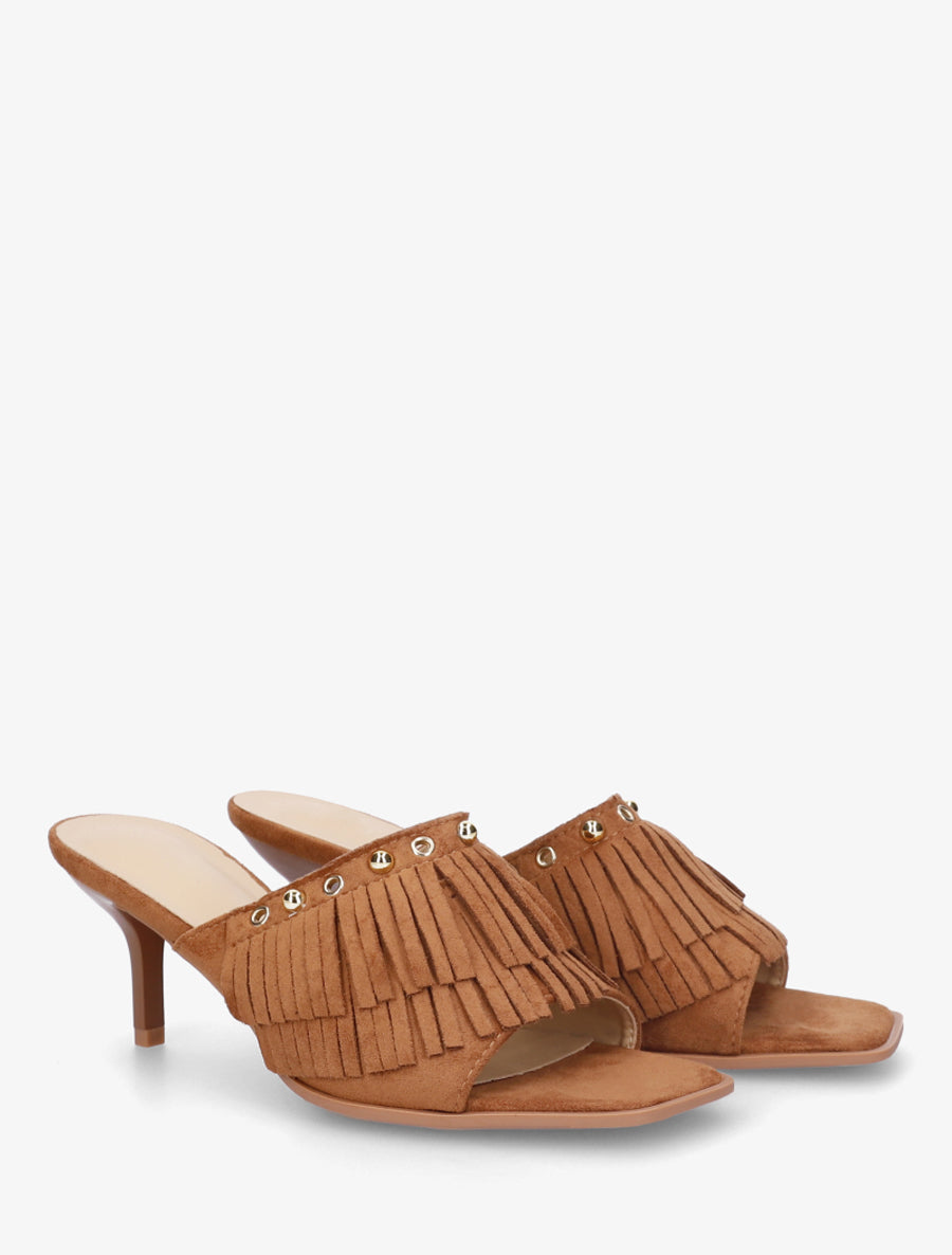 Mules en suédine à franges et clous - Camel - 4