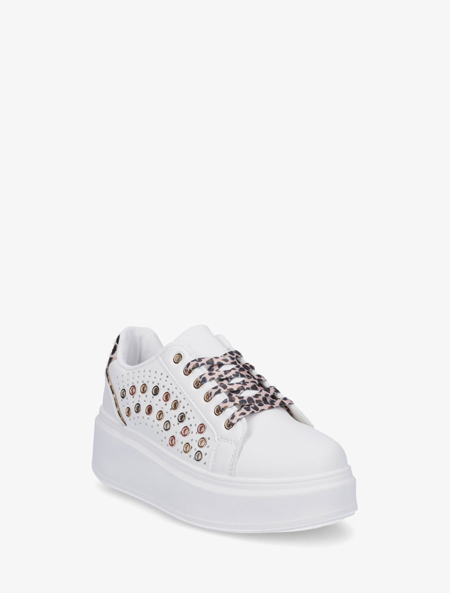 Baskets à semelle plateforme et oeillets - Beige - 2