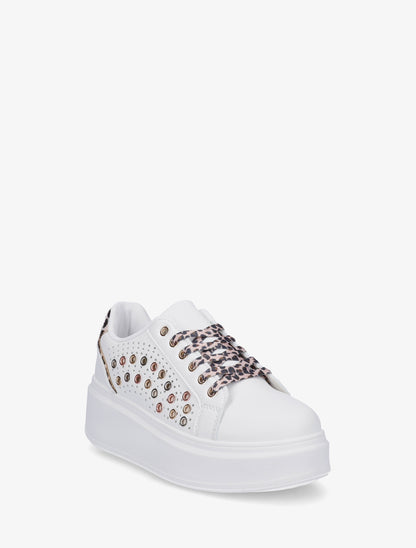 Baskets à semelle plateforme et oeillets - Beige - 2