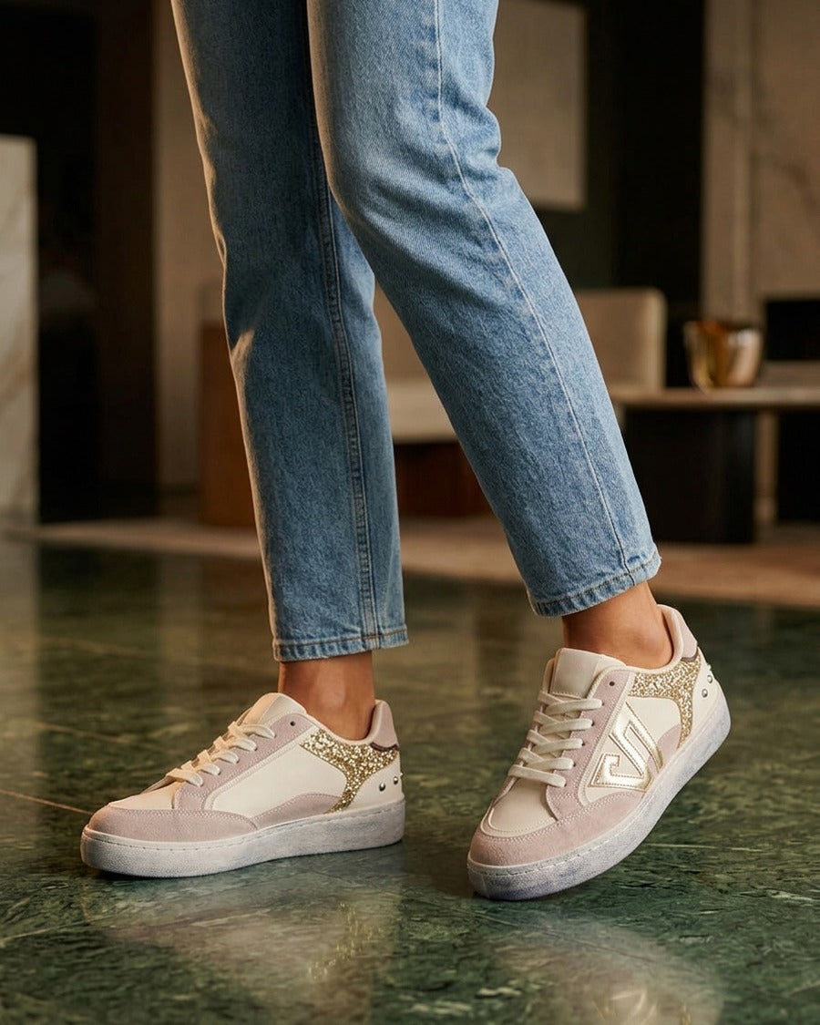 Sneakers à bande pailletée et contrefort clouté - Beige