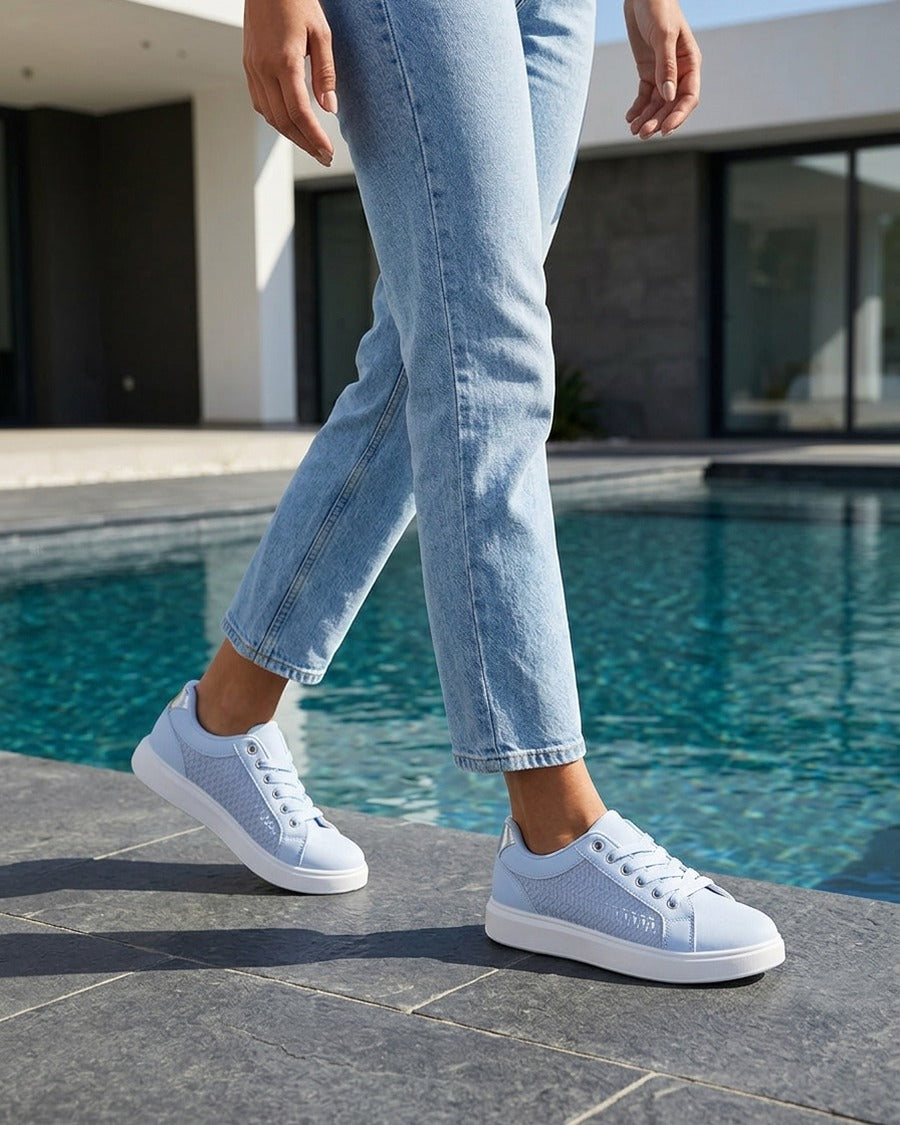 Baskets en simili effet tissé - Bleu ciel