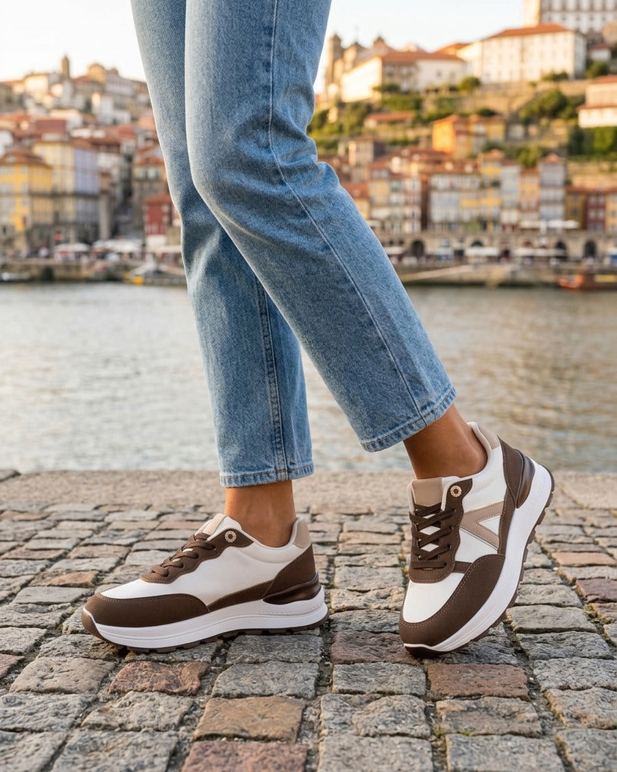 Baskets en simili et bandes contrastantes - Marron