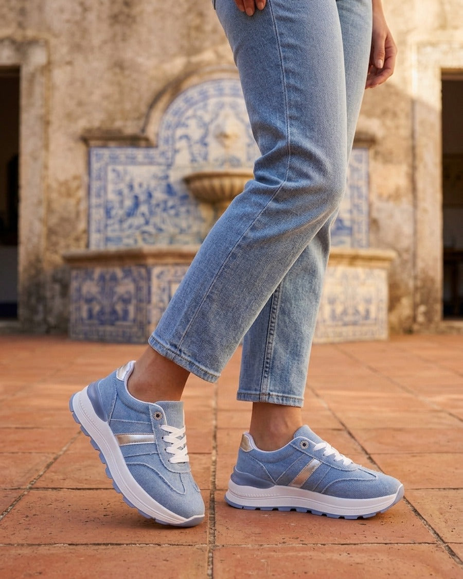 Sneakers en jean à bande et contrefort contrastant - Bleu ciel