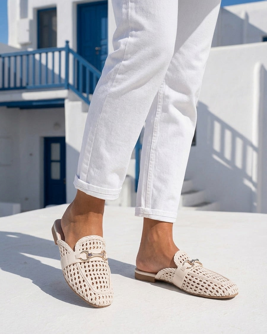 Mules fermées en simili tressé - Beige